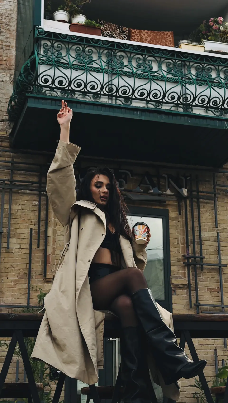 Женя Чирва — fashion-зйомка на вулиці міста